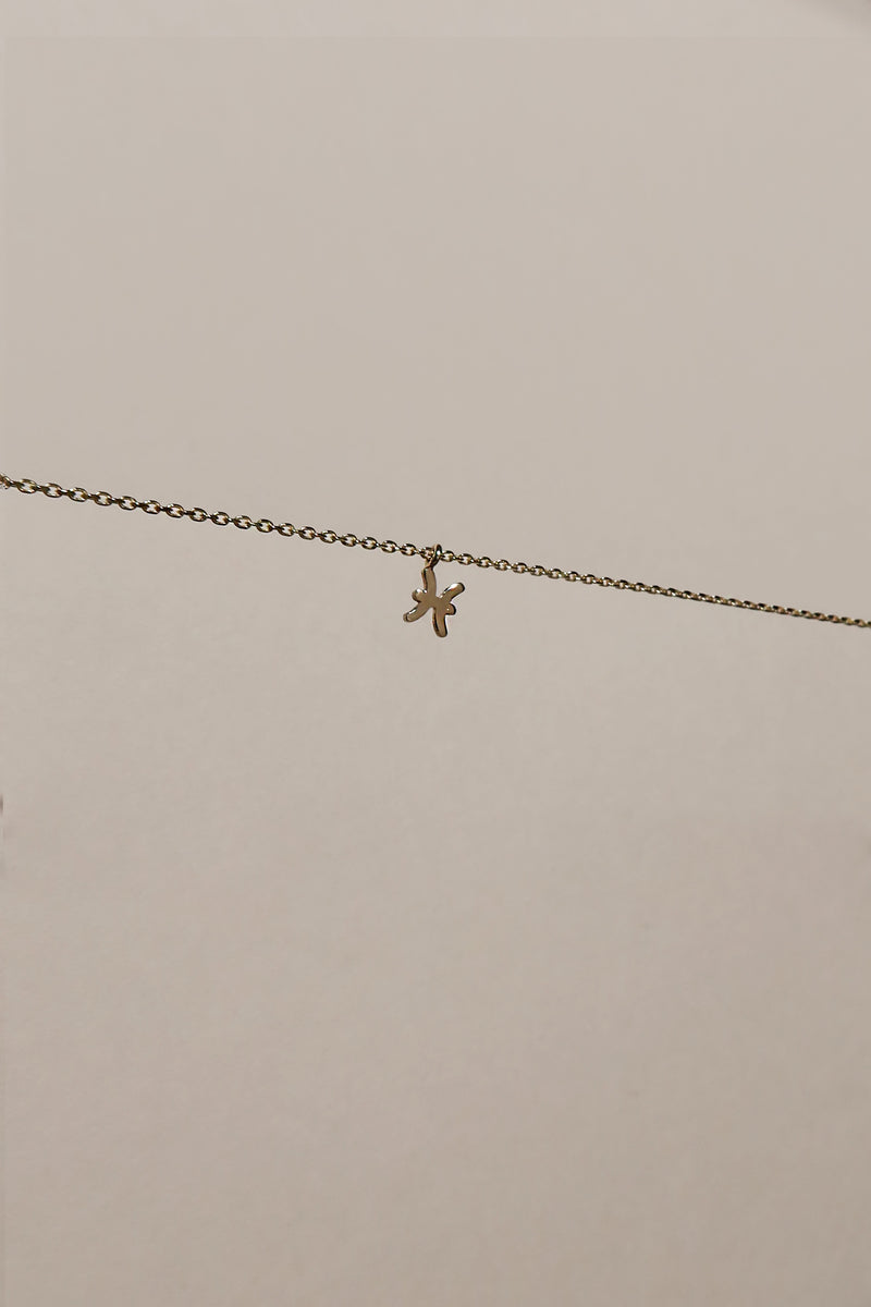 PETITE PISCES ZODIAC NECKLACE