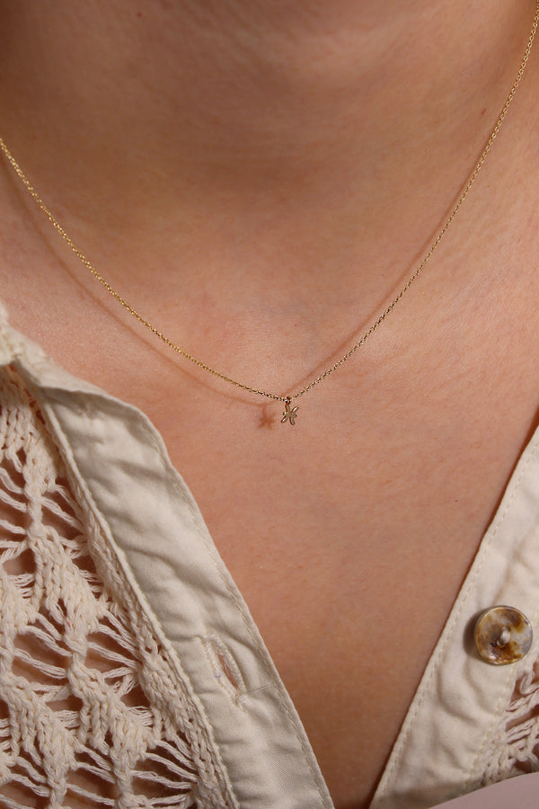 PETITE PISCES ZODIAC NECKLACE